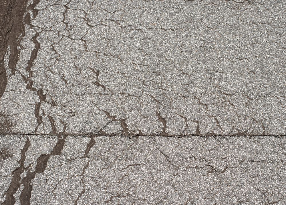 Daklekkage door scheuren in plat dak Nuth Losliggend dakleer op plat dak in Nuth